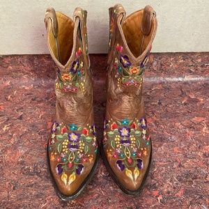 Old Gringo Sora Short Boots in Brass
